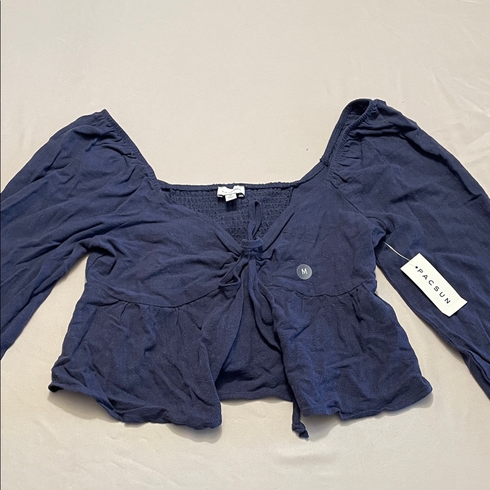 Women’s top size medium.